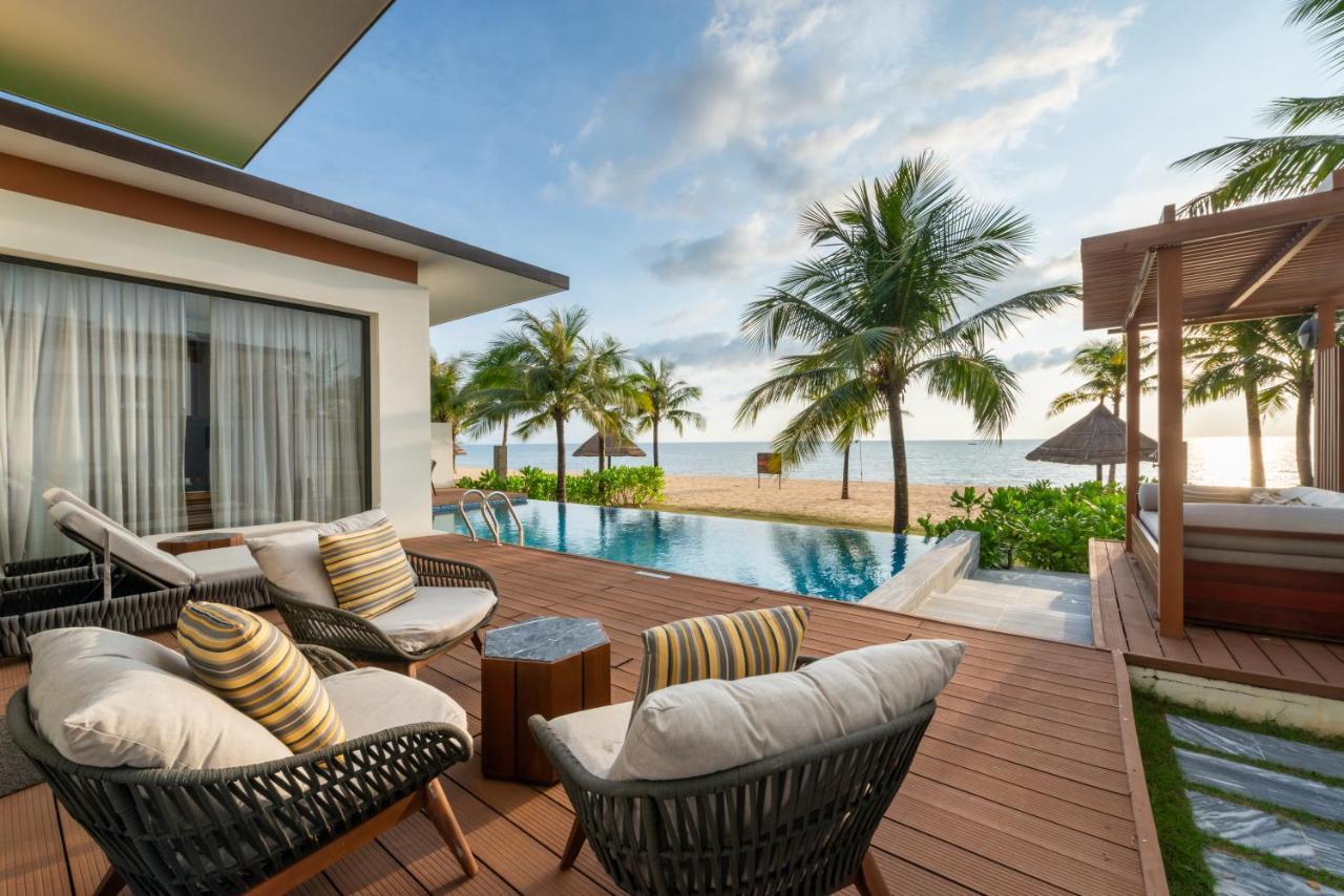 Moevenpick Villas & Residences Дуонг-Донг Экстерьер фото Beachfront Pool Villa