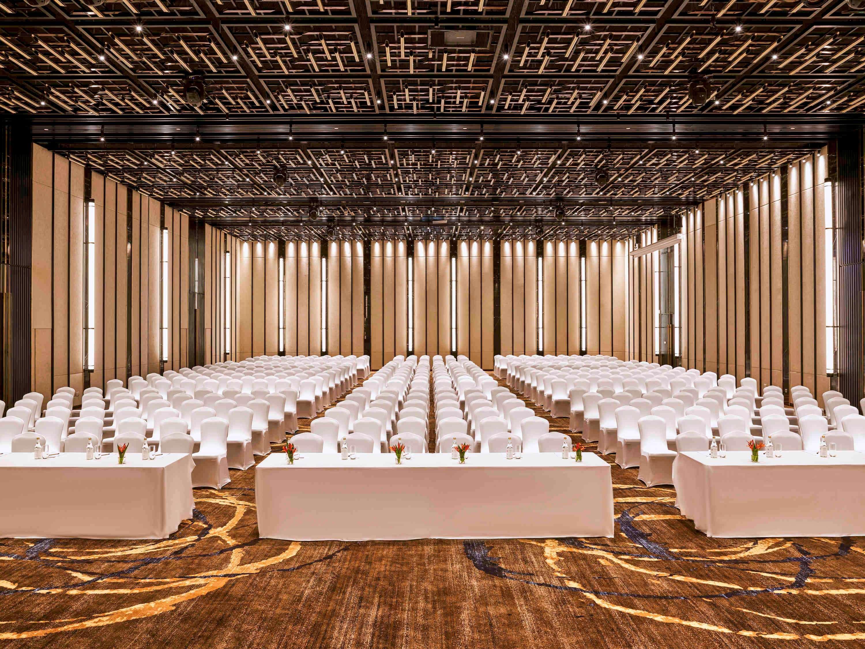 Moevenpick Villas & Residences Дуонг-Донг Экстерьер фото The Grand Ballroom