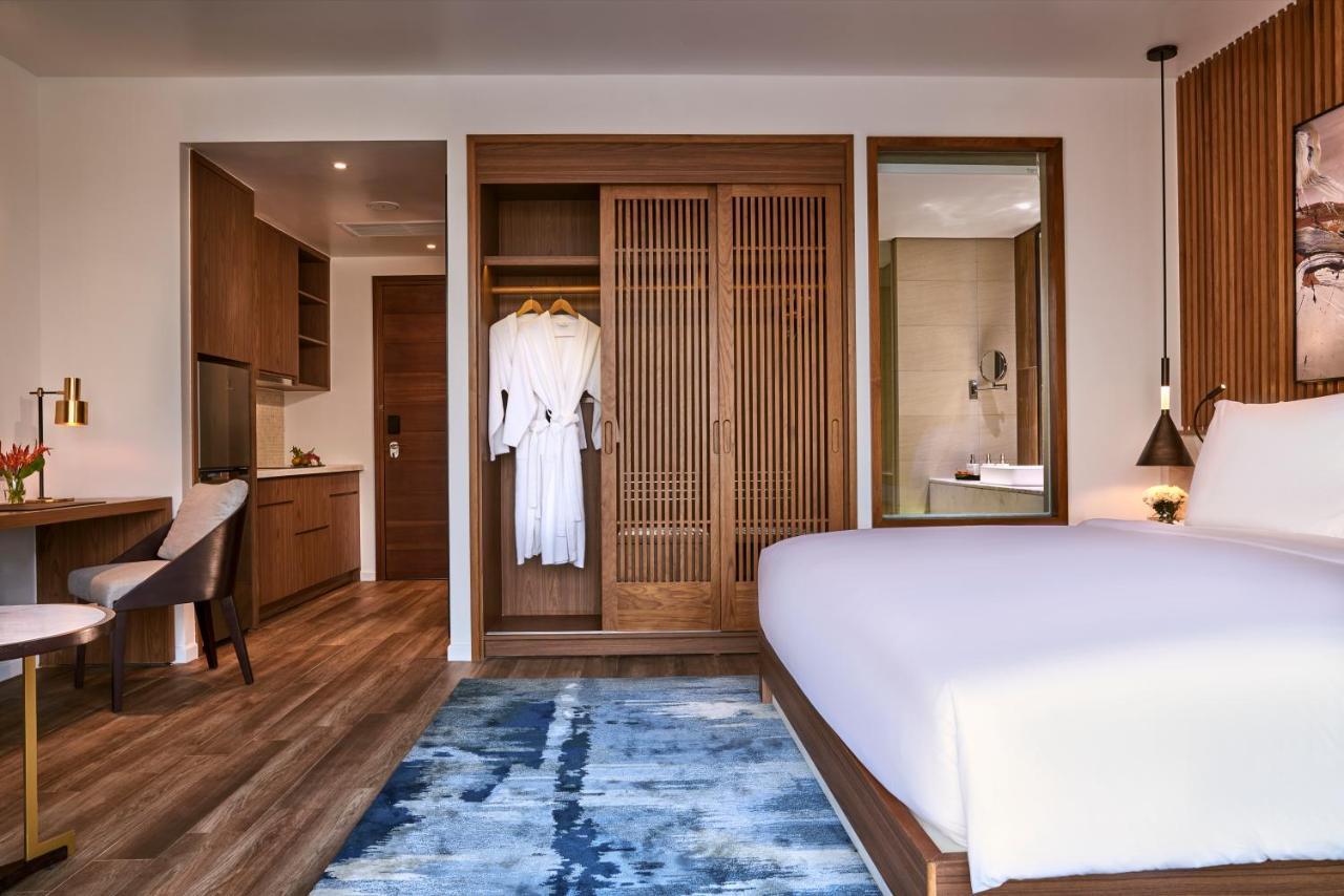 Moevenpick Villas & Residences Дуонг-Донг Экстерьер фото A guest room at the hotel